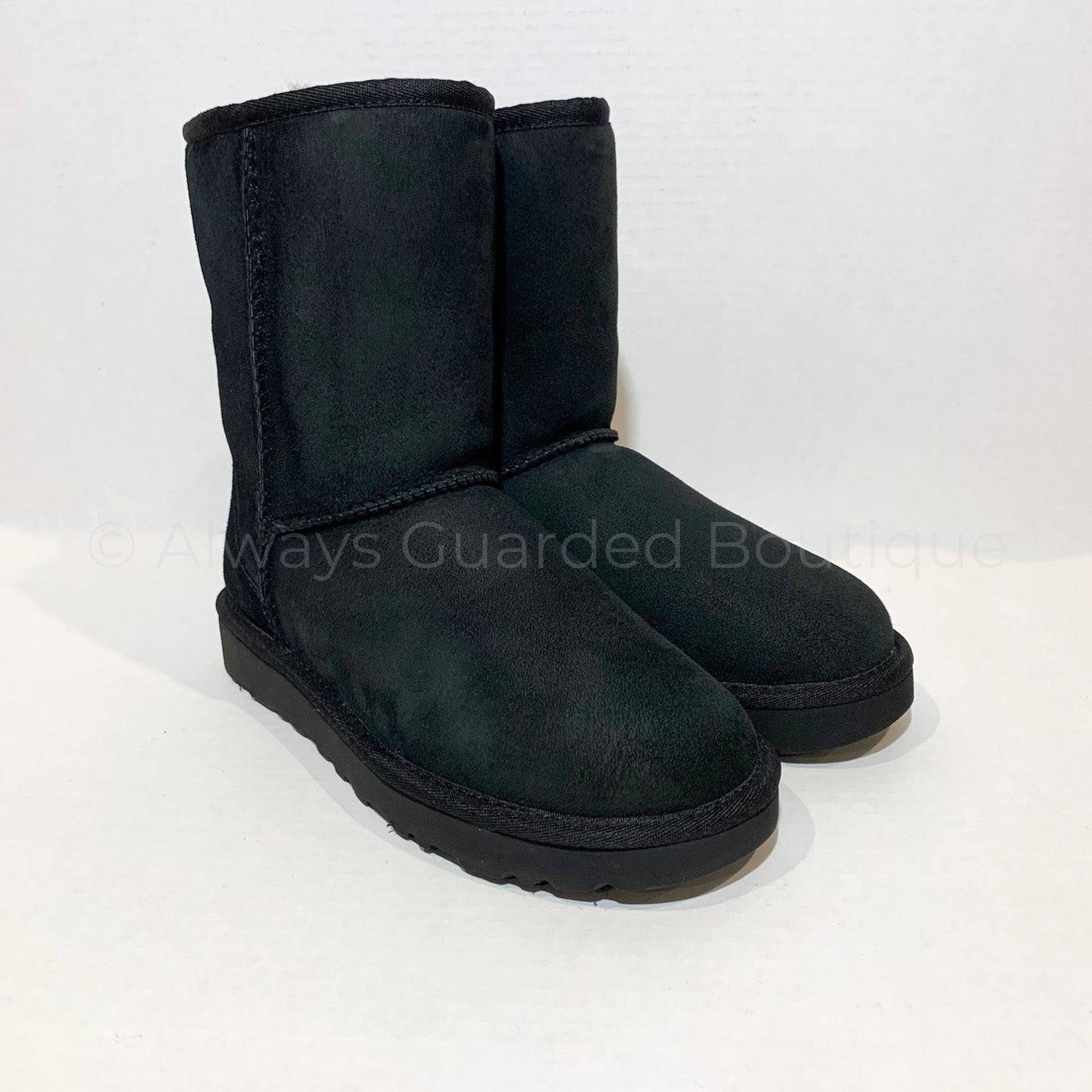 UGG CLASSIC SHORT II BLACK